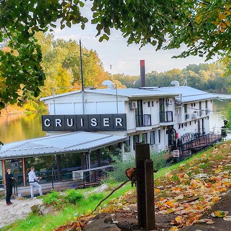 Cruiser Restoran Чуприя Экстерьер фото